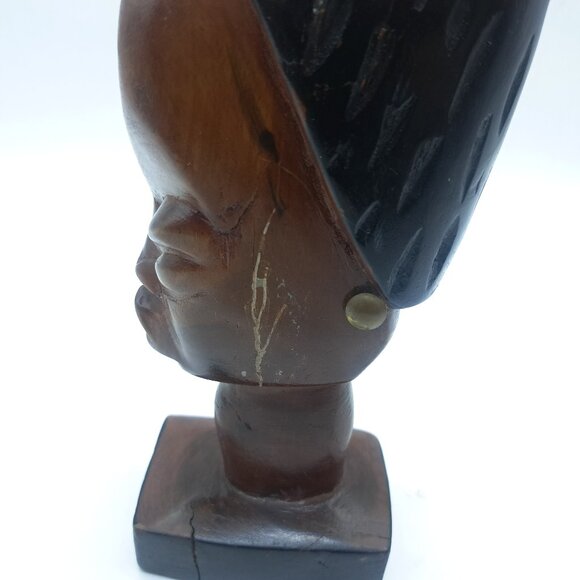 African Wooden Bust of Woman -Tikar - Picture 10 of 11